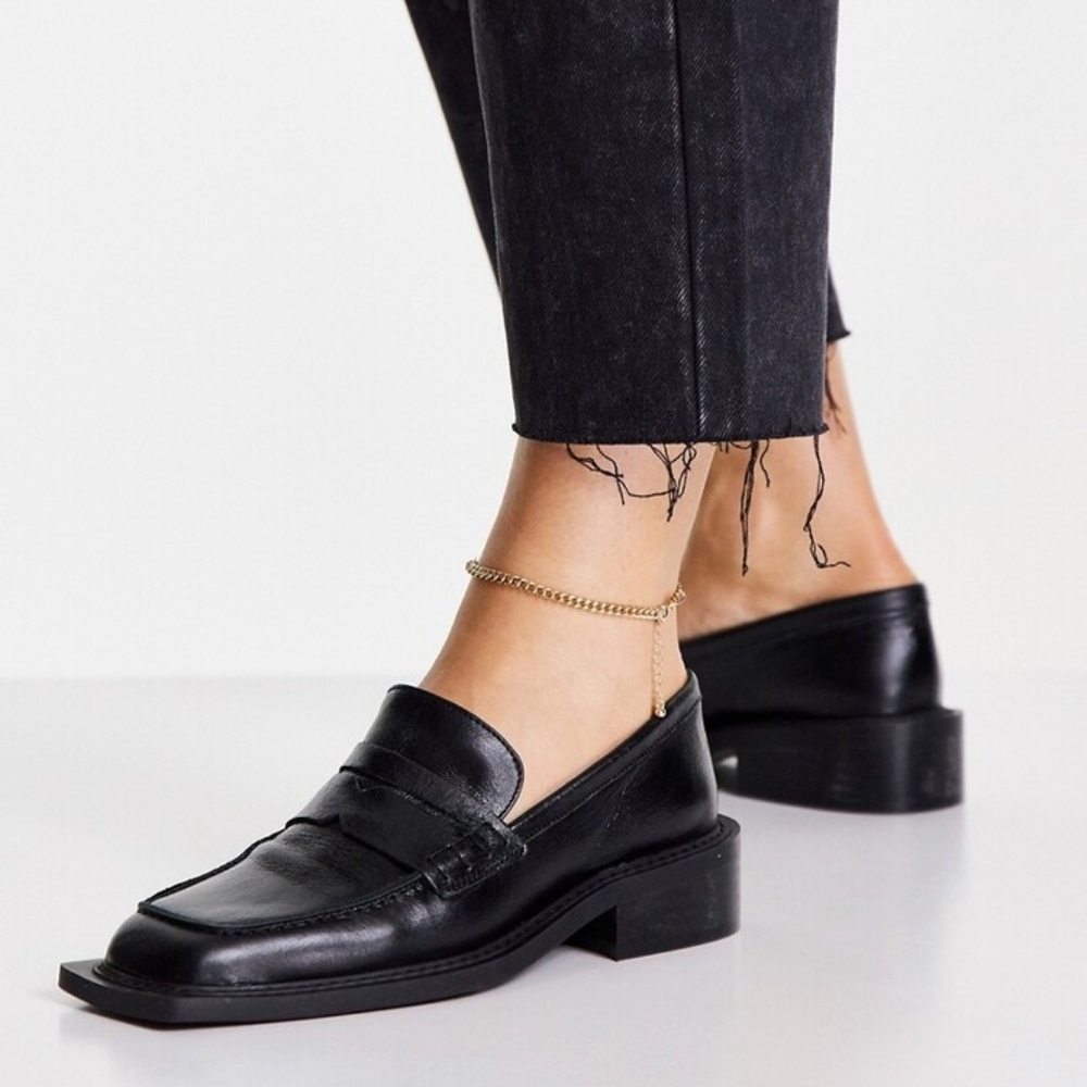 Topshop | NWOT Leather Penny Loafer